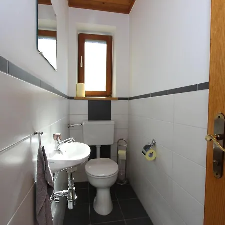 Detached Holiday With 4 Bedrooms In Muhlbach, Near The Ski Lift. Picheln