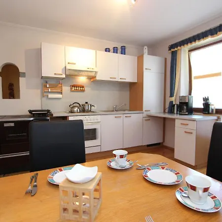 Detached Holiday With 4 Bedrooms In Muhlbach, Near The Ski Lift. Picheln