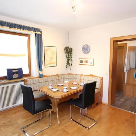 Detached Holiday With 4 Bedrooms In Muhlbach, Near The Ski Lift. Hébergement de vacances