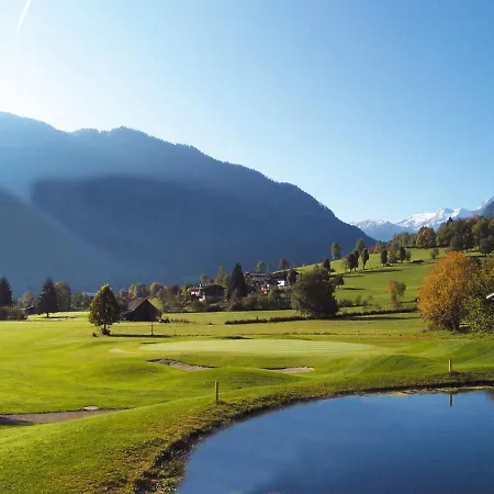 Hébergement de vacances Detached Holiday With 4 Bedrooms In Muhlbach, Near The Ski Lift.